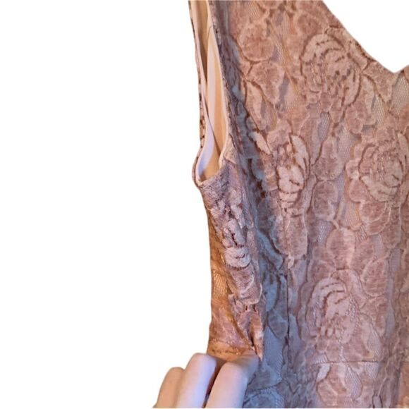 NWT! Soprano lace sleeveless dress - Picture 7 of 8